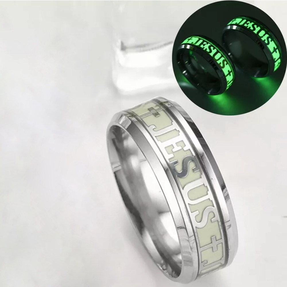 Luminous “Jesus” & Cross Glow In The Dark Ring!